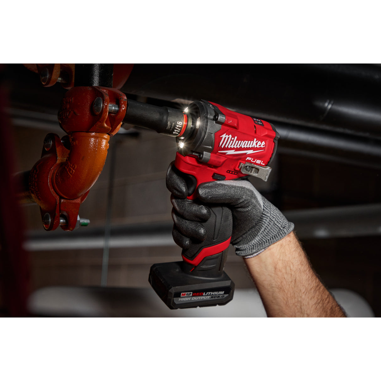 Milwaukee 2563-22 M12 FUEL™ Stubby 1/2" Impact Wrench Kit