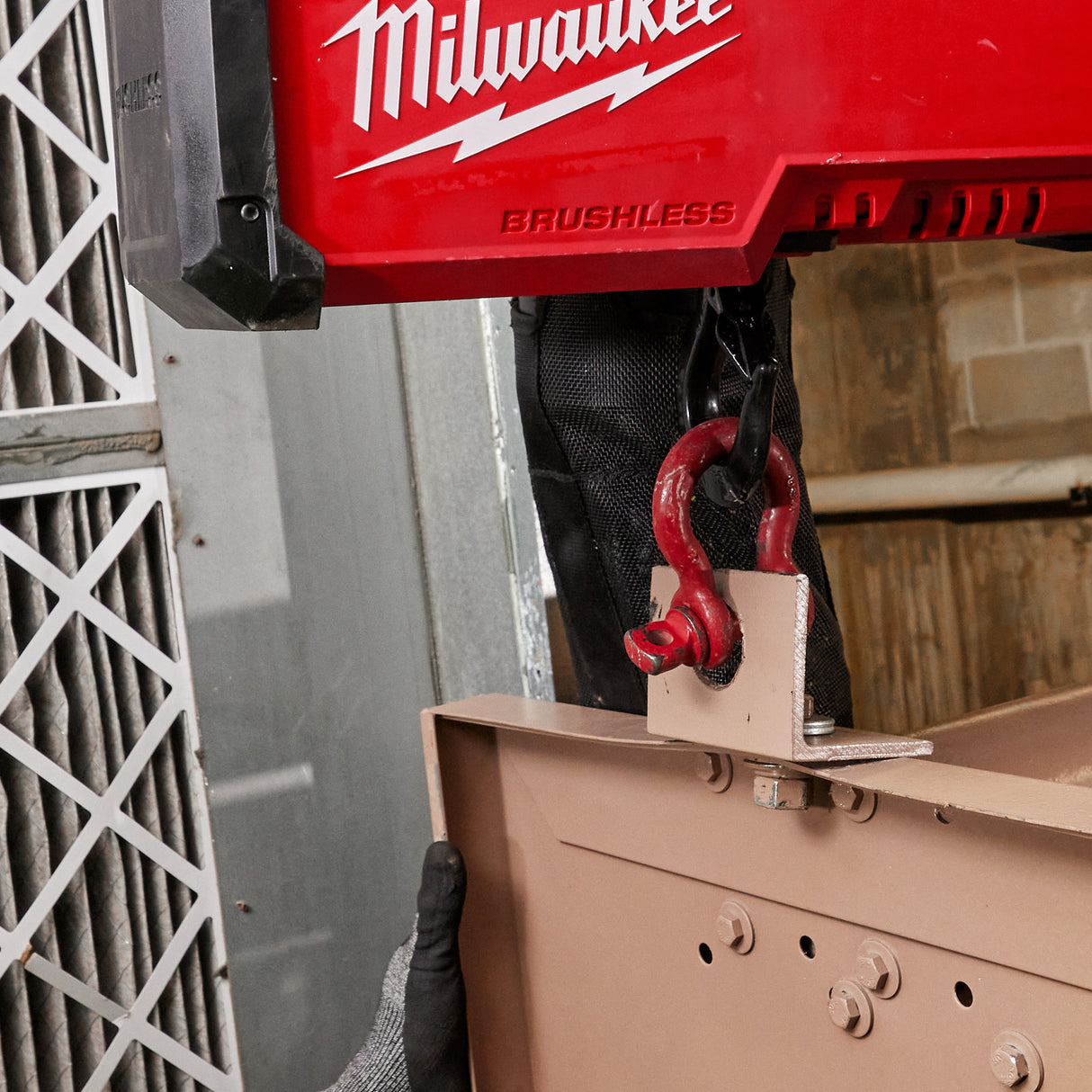 Milwaukee 2983-22HD  M18 Compact 1-Ton Chain Hoist w ONE-KEY  2983-22HD NEW M18™ Compact 1-Ton Chain Hoist w/ ONE-KEY™