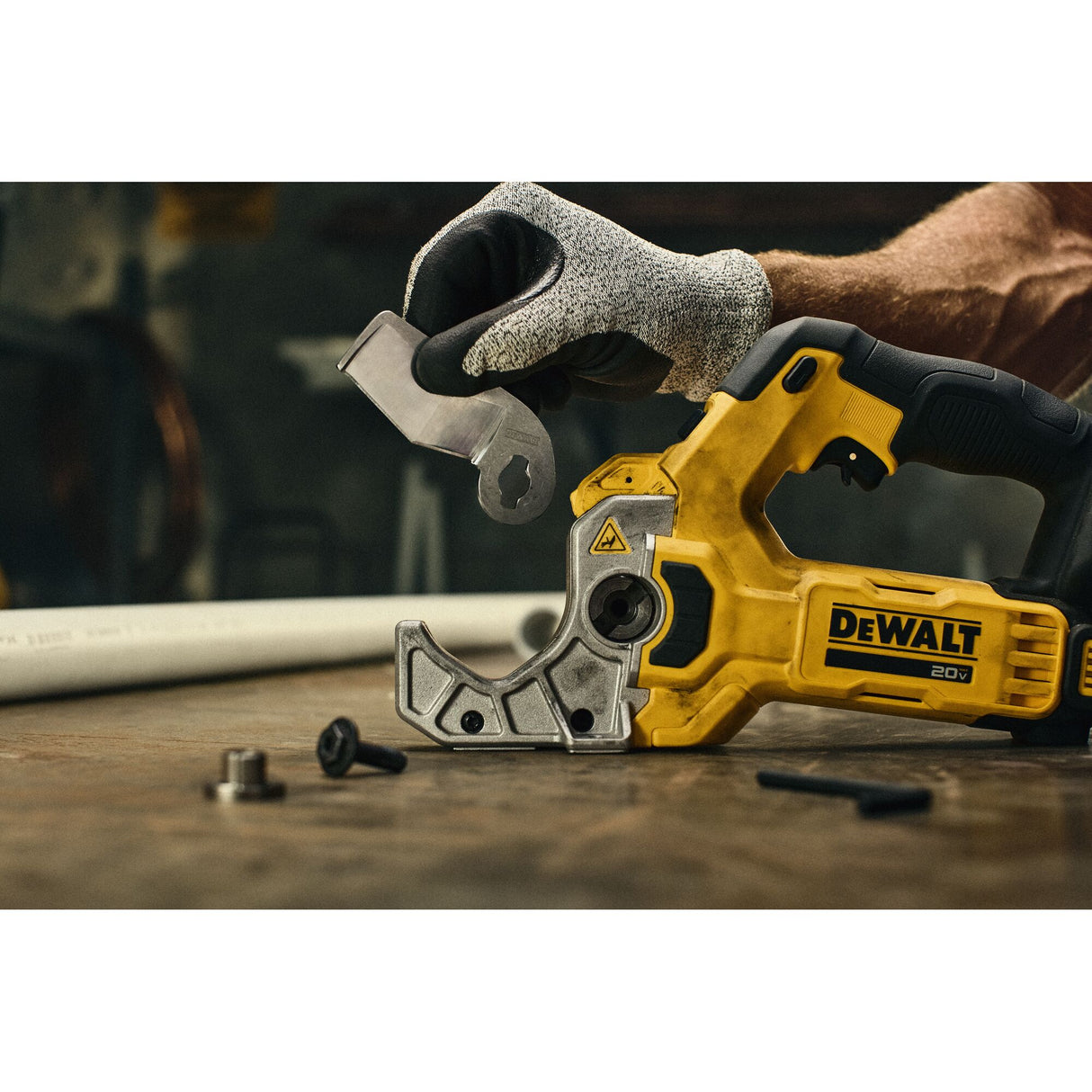 DEWALT DCE180B 20V MAX* Plastic Tubing Cutter