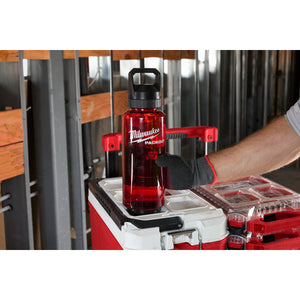 Milwaukee 48-22-8373R PACKOUT™ 48oz Bottle with Chug Lid -RED