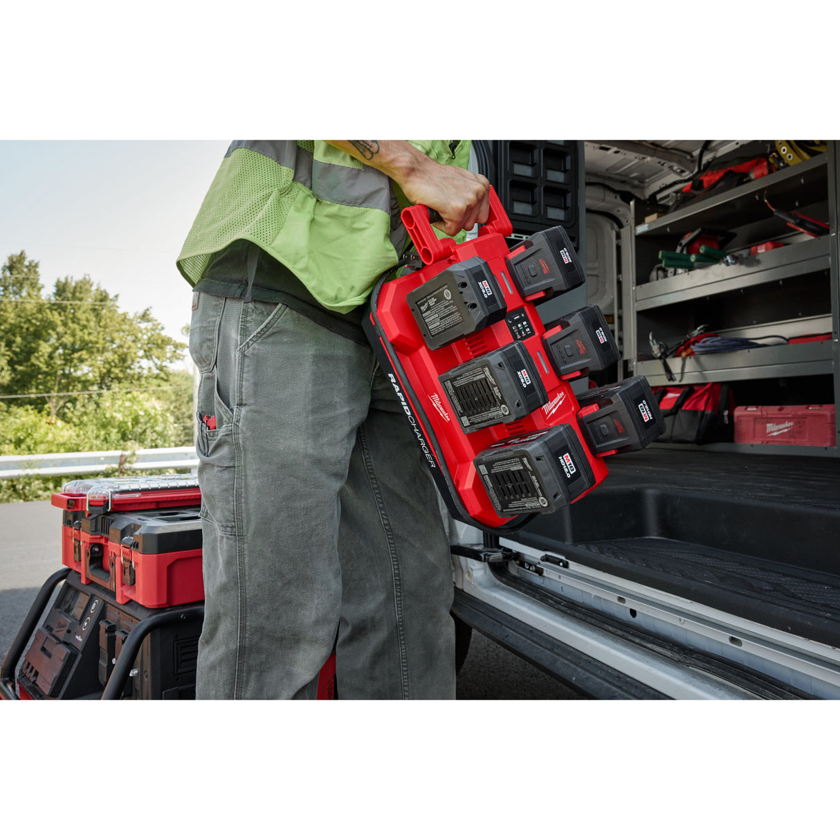 Milwaukee 48-59-1817 M18™ Six Bay Daisy Chain Rapid Charger