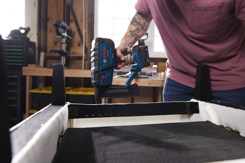 Bosch GTH18V-18MB12 18V Brushless 18-Gauge Narrow Crown Stapler Kit with (1) 2 Ah Standard Power Battery