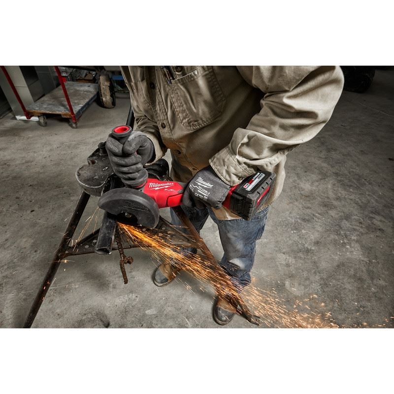 Milwaukee 2882-22 M18 FUEL 4-1/2n / 5in Braking Grinder w/ ONE-KEY Paddle Switch, No Lock