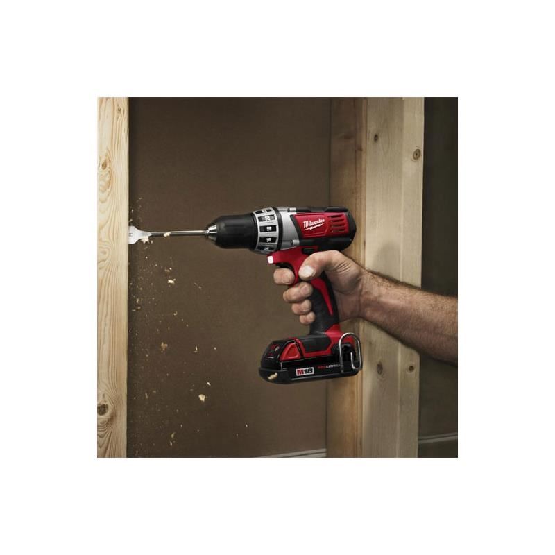 Milwaukee | 2601-22 18V Lithium-Ion Compact Drill Driver Kit