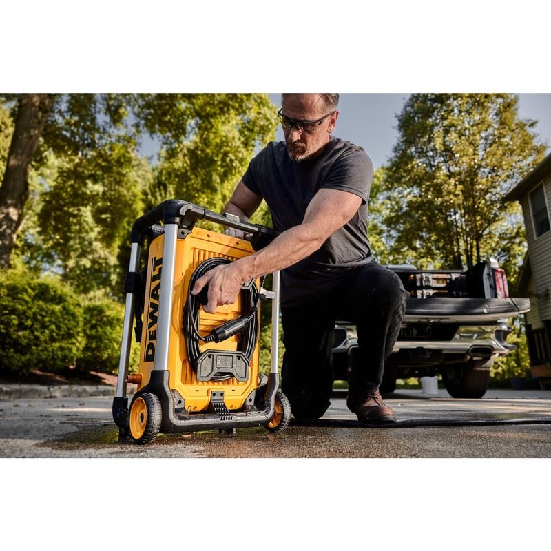 DEWALT DWPW3000 3000 MAX PSI 1.1 GPM 15 AMP Brushless Jobsite Electric Cold Water Pressure Washer