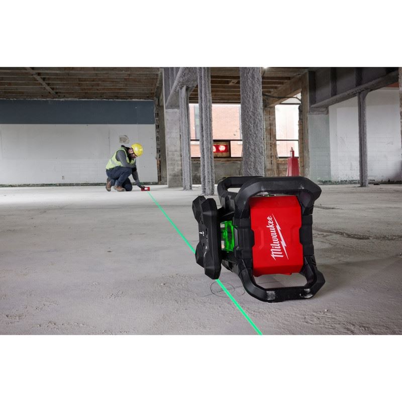 Milwaukee 3702-21 M18 Green Interior Rotary Laser Level Kit w/ Remote/Receiver and Wall Mount Bracket