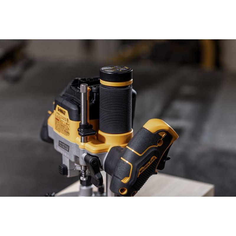 DEWALT DCW620B 20V MAX XR BRUSHLESS CORDLESS 2-1/4 PEAK HP PLUNGE ROUTER (TOOL ONLY)