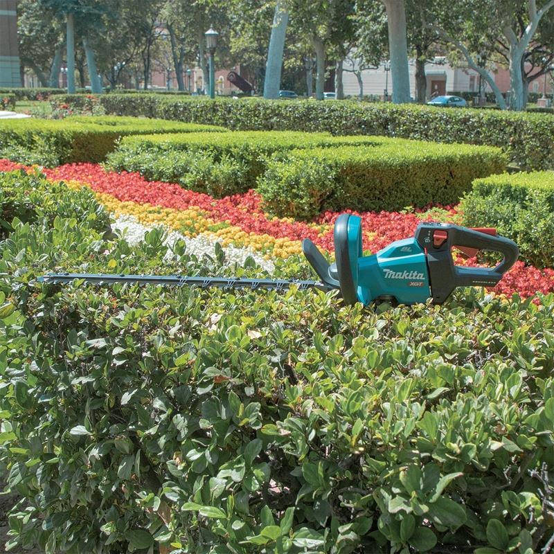 Makita UH006GZ 40Vmax XGT Brushless 24in Hedge Trimmer - Tool Only