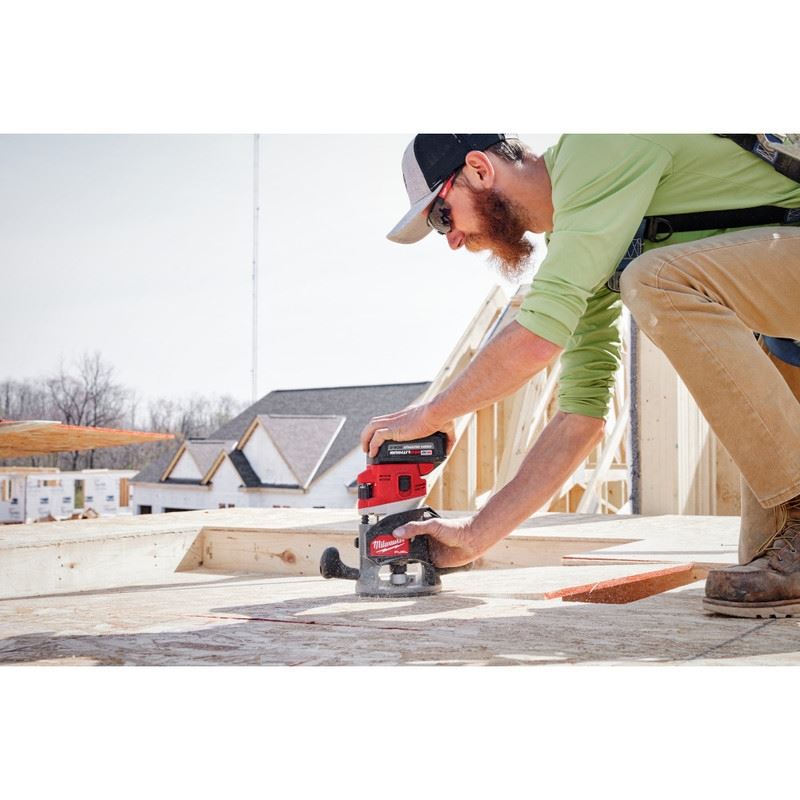 Milwaukee 2838-21 M18 FUEL 18 Volt Lithium-Ion Brushless Cordless 1/2 in. Router Kit