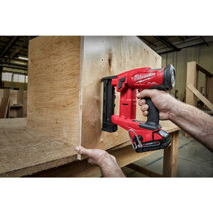 Milwaukee 2749-21CT M18 FUEL 18GA 1/4" NARROW CROWN STAPLER