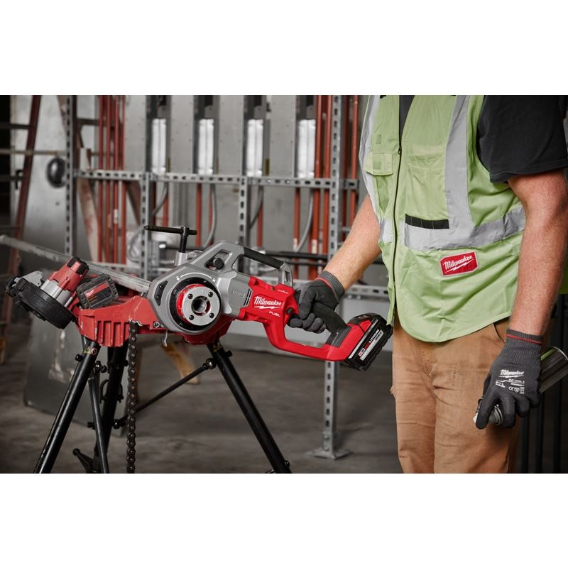 Milwaukee 2870-22 M18 FUEL Compact Pipe Threader w/ ONE-KEY w/ 1/2in - 1-1/4in Compact NPT Forged Aluminum Die Heads