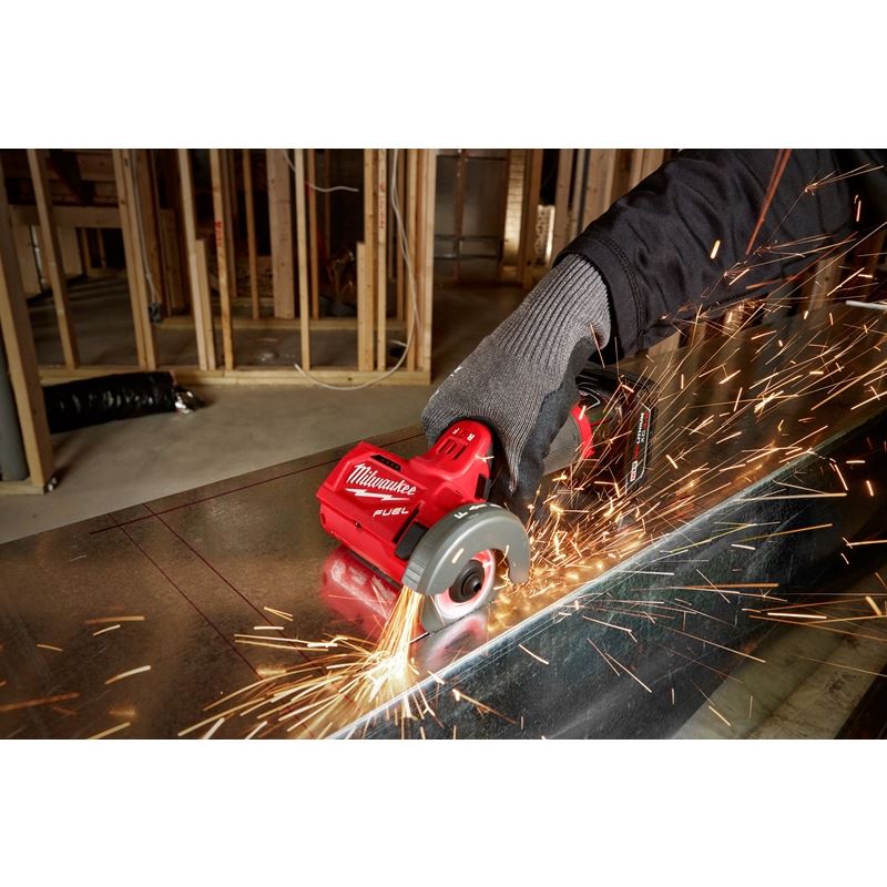 Milwaukee 2522-21XC  3" Compact Cut Off Tool - Kit