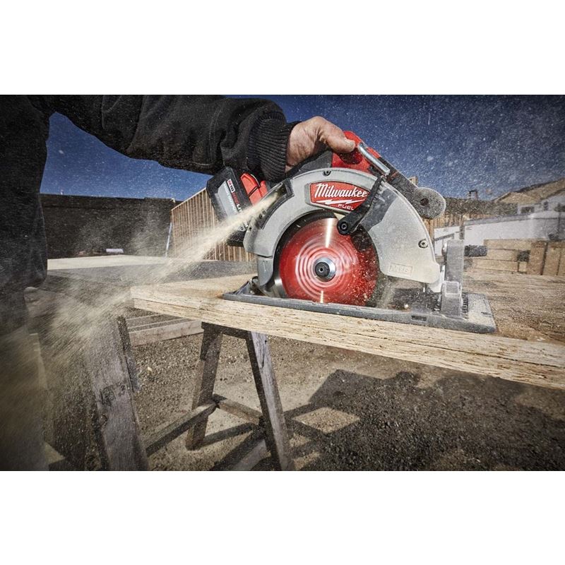 Milwaukee 2732-21HD M18 FUEL 7-1/4" Circular Saw Kit