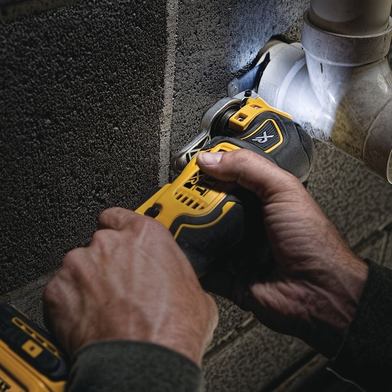 DEWALT DCS356D1 20V MAX* XR Brushless Cordless 3-Speed  Oscillating Multi-Tool Kit (2.0 Ah Battery)