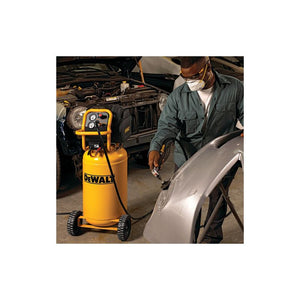 DEWALT | D55168 1.6 HP Continuous, 200 PSI, 15 Gallon Workshop Compressor