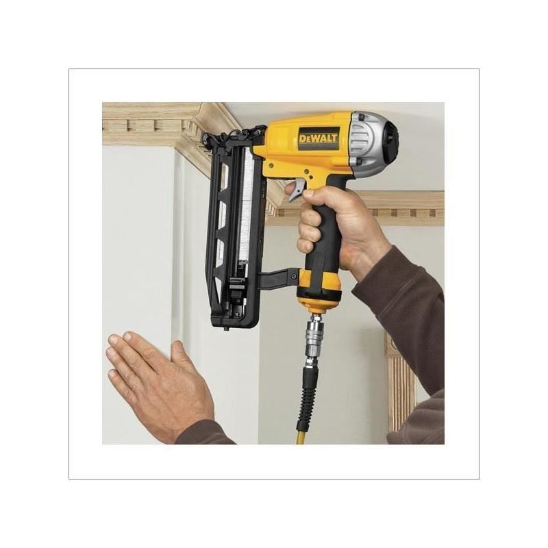 DEWALT | D51257K 16-Gauge 1" - 2-1/2" Finish Nailer