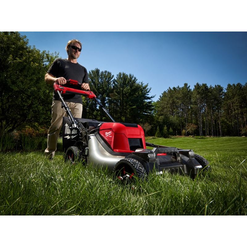 Milwaukee 2823-22HD M18 FUEL 21in Self-Propelled Dual Battery Mower Kit