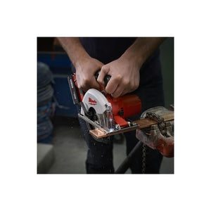 Milwaukee | 2682-22 M18 Cordless Lithium-Ion 5-3/8" Metal Saw Kit