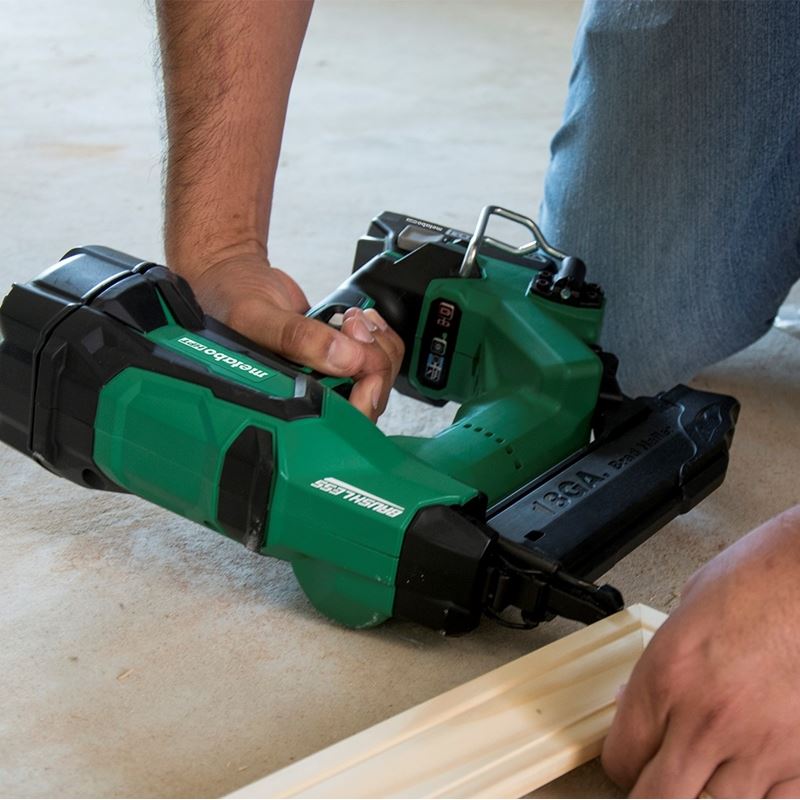 Hitachi NT1850DESM 18V Cordless 2 Inch 18 Gauge Brad Nailer