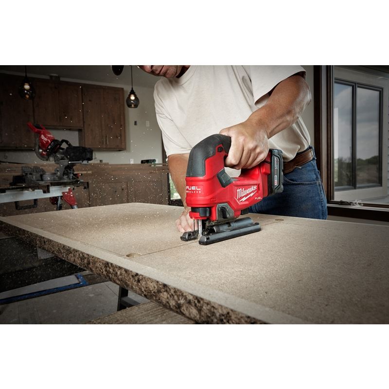 Milwaukee 2737-21 M18 FUEL D-Handle Jig Saw Kit