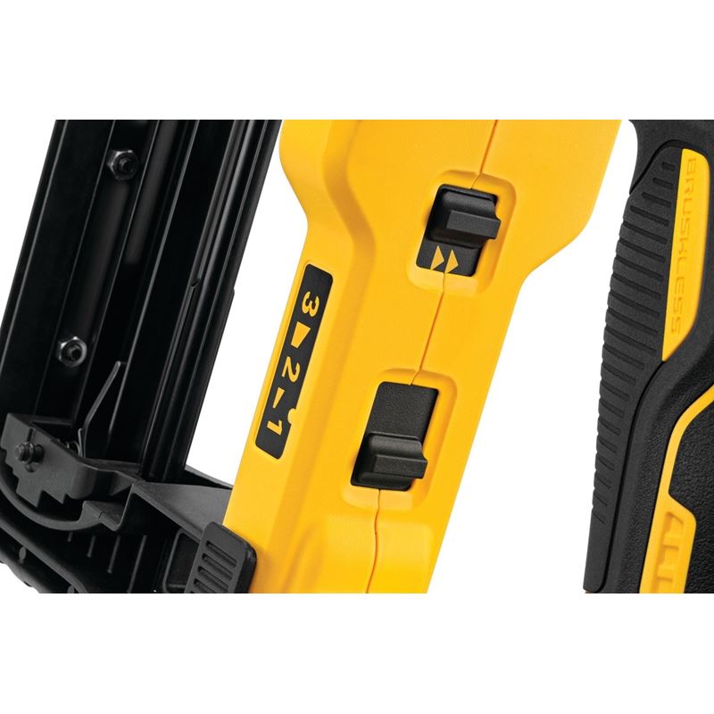 DEWALT DCFS950P2 20V MAX XR 9 GA Cordless Fencing Stapler Kit