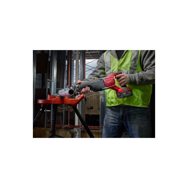 Milwaukee 2621-22 M18 SAWZALL Reciprocating Saw Kit