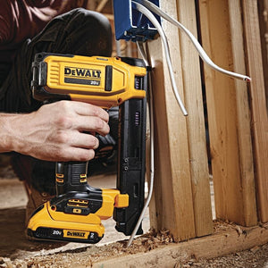 DEWALT DCN701D1 20V MAX CORDLESS CABLE STAPLER KIT