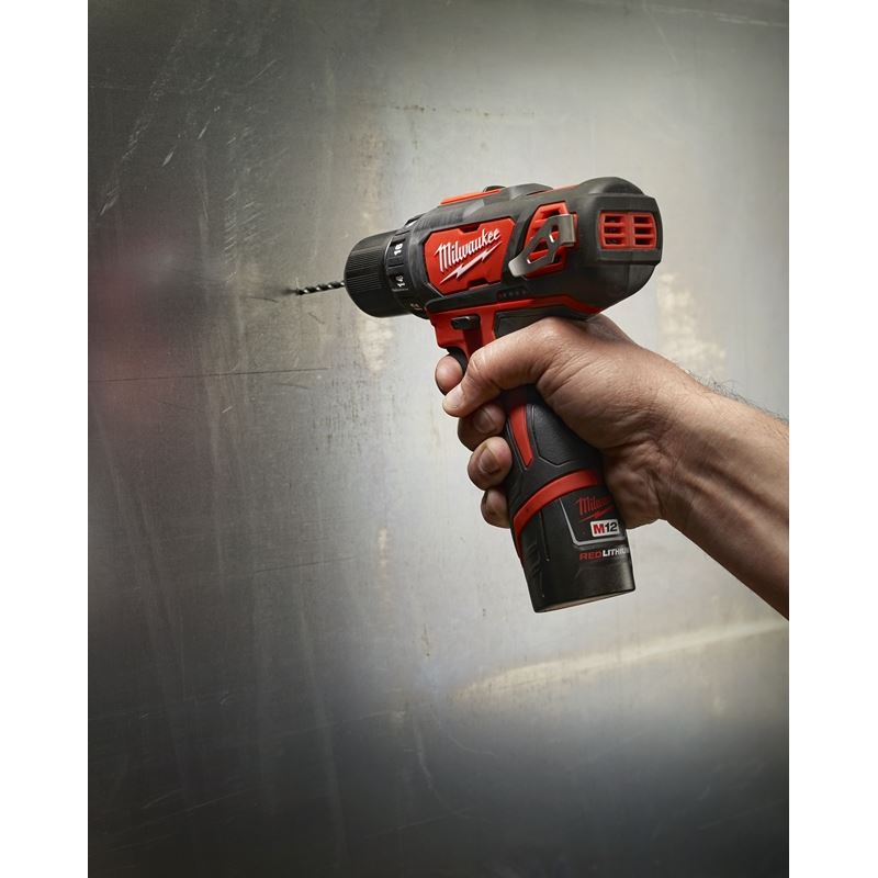 Milwaukee 2407-22 M12 3/8 Drill/Driver Kit