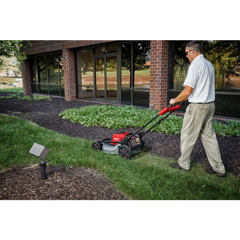 Milwaukee 2823-22HD M18 FUEL 21in Self-Propelled Dual Battery Mower Kit