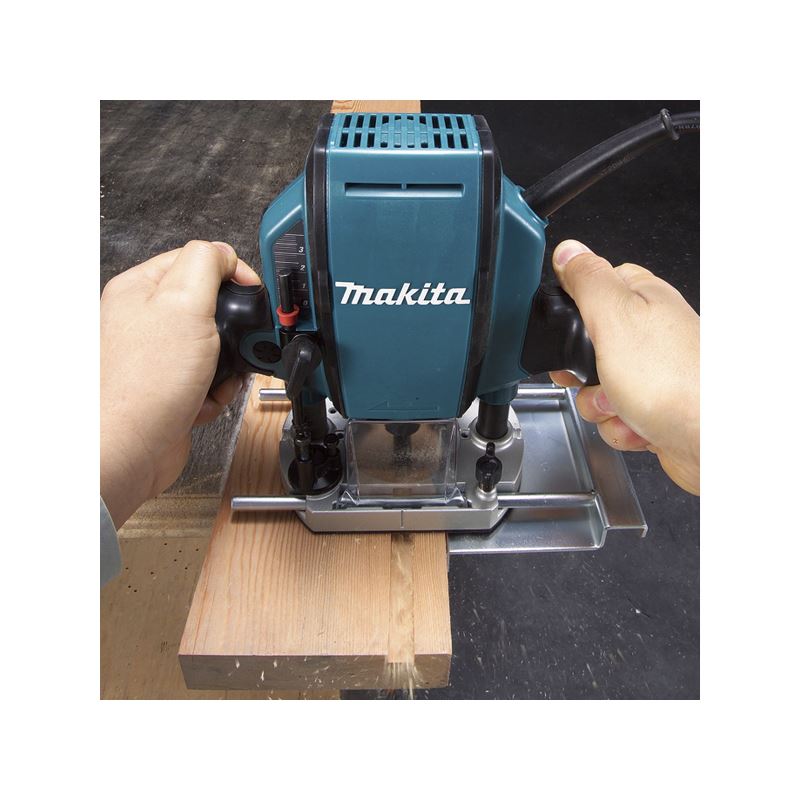 Makita | RP0900K 1-1/4H.P Plunge Router