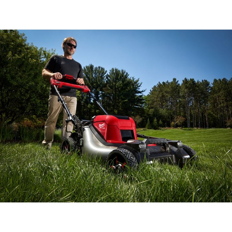 Milwaukee 2823-22HD M18 FUEL 21in Self-Propelled Dual Battery Mower Kit