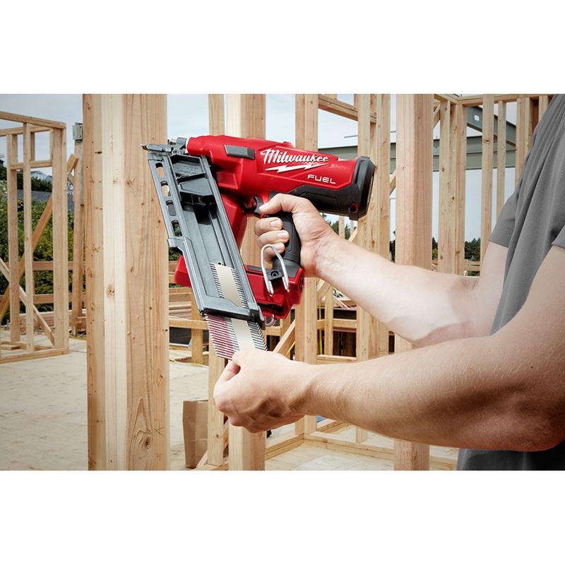 Milwaukee 2745-21 Cordless Framing Nailer Kit