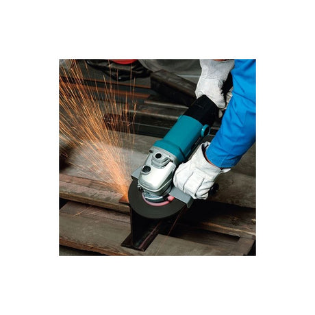 Makita GA7010C 7in Angle Grinder