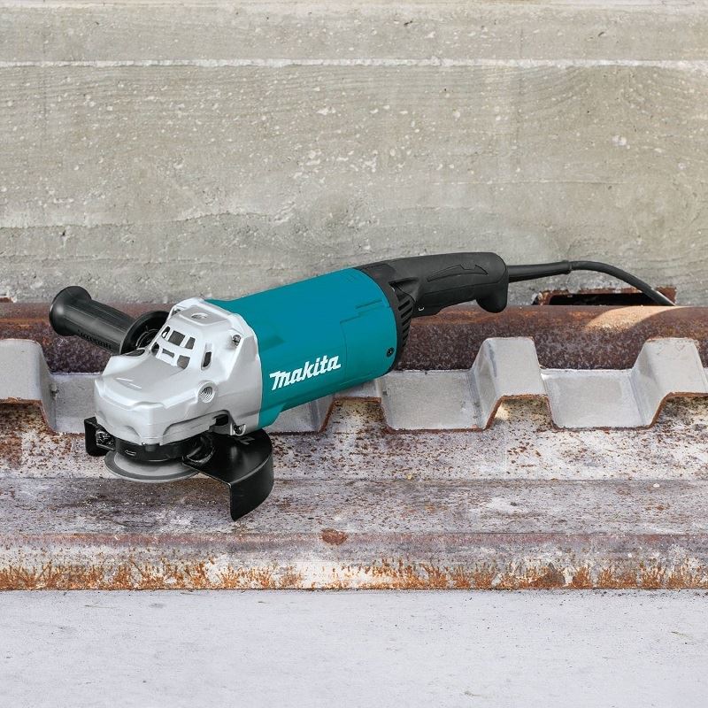 Makita GA7060 7" Angle Grinder