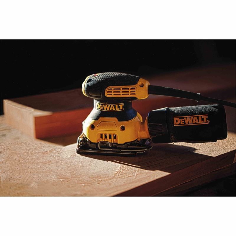 DEWALT DWE6411K 1/4 Sheet Palm Grip Sander Kit