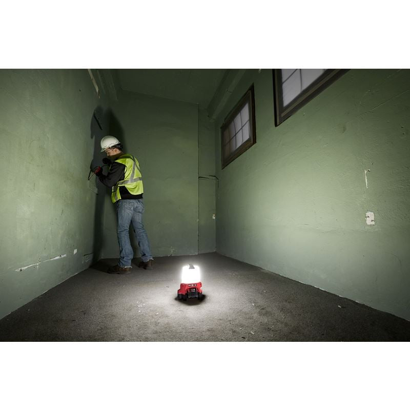 2144-20 M18 18 Volt Lithium-Ion Cordless RADIUS Compact Site Light with Flood Mode  - Tool Only