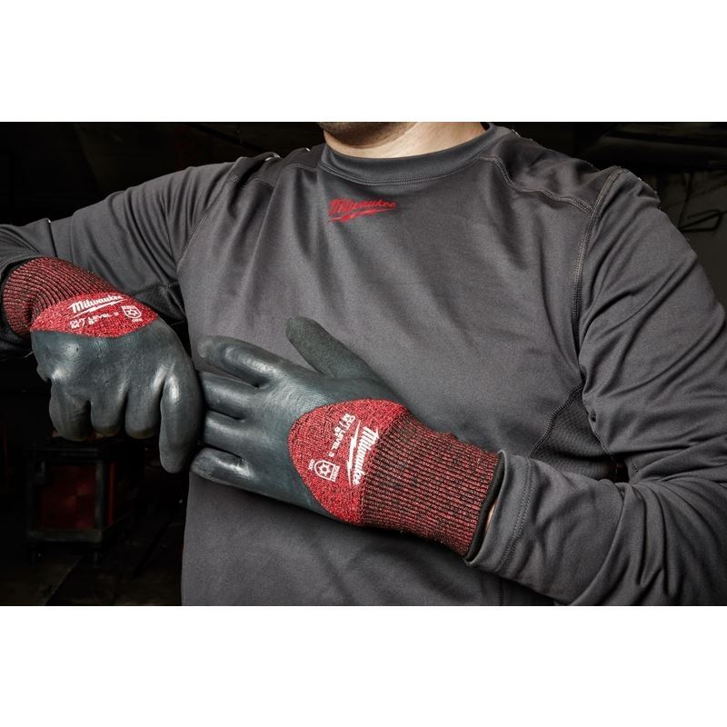 Milwaukee Cut Level 3 Insulated Winter Dipped Gloves