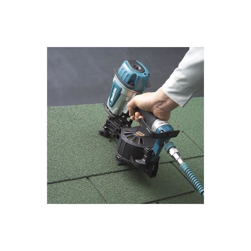 Makita | AN453 1-3/4" Coil Roofing Nailer