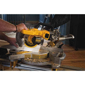 DEWALT DCS361M1 20V MAX* 7 1/4" Sliding Miter Saw (w/Battery  Charger)