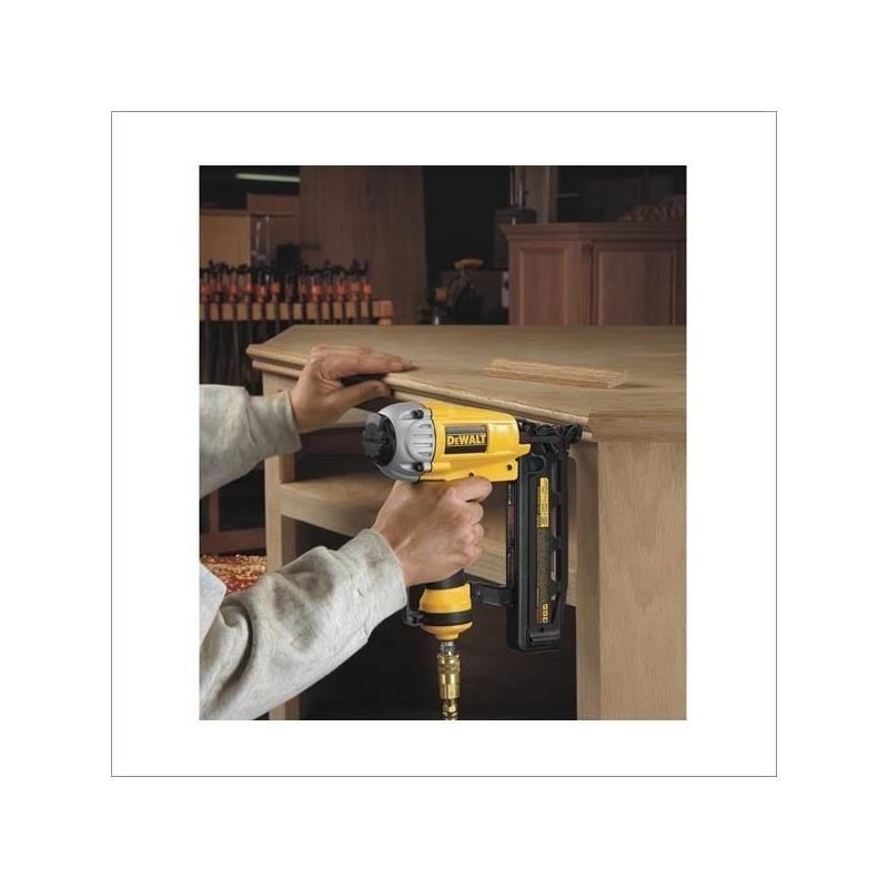 DEWALT | D51257K 16-Gauge 1" - 2-1/2" Finish Nailer