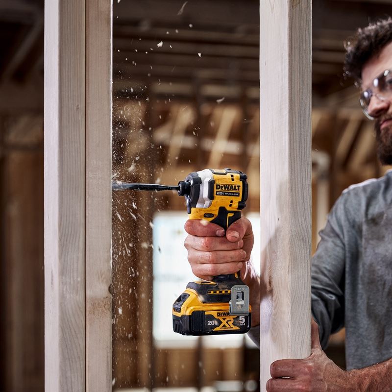 DEWALT DCF850P1 ATOMIC 20V MAX 1/4 IN. BRUSHLESS CORDLESS 3-SPEED IMPACT DRIVER KIT