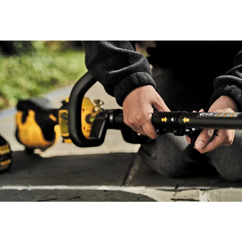 DeWalt DCST972X1 60V MAX 17 IN. BRUSHLESS ATTACHMENT CAPABLE STRING TRIMMER KIT