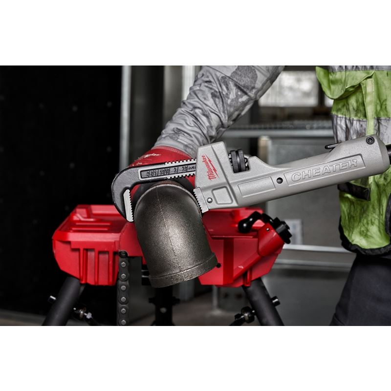 Milwaukee 48-22-7318 CHEATER Aluminum Adaptable Pipe Wrench