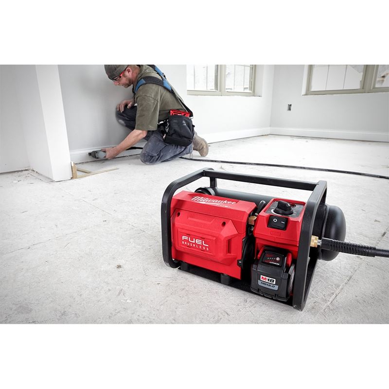 Milwaukee 2840-20 Milwaukee 2840-20 M18 FUELâ„¢ 2 Gallon Compact Quiet Compressor