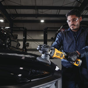 DEWALT DCM848P2 20V MAX* XRÂ® 5 in. (125mm) Cordless Variable Speed Random Orbit Polisher Kit