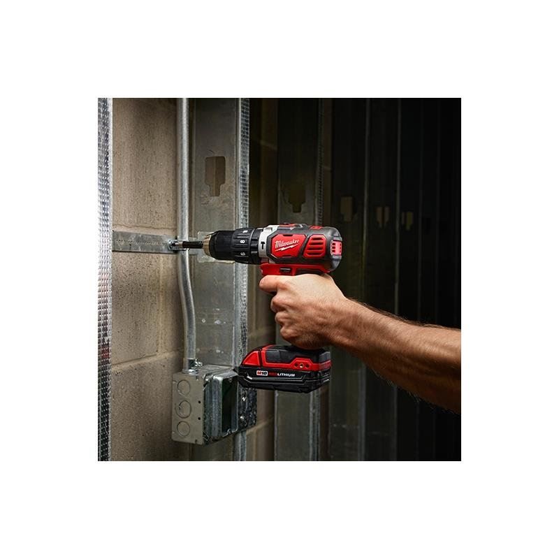 Milwaukee 2607-22CT M18 Compact 1/2 Hammer Drill/Driver Kit