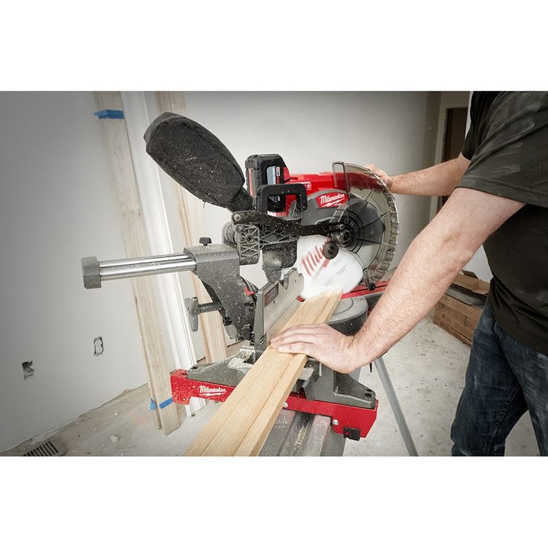 2739-21HD M18 FUEL 18 Volt Lithium-Ion Brushless Cordless 12 in. Dual Bevel Sliding Compound Miter Saw Kit